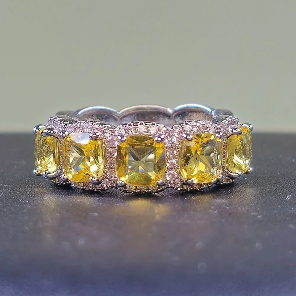 Statement Ring With Five Large Yellow Rhinestones‎ Size 9.5 (NWOT)